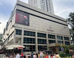 Lucky Plaza (D9), Retail #602996711